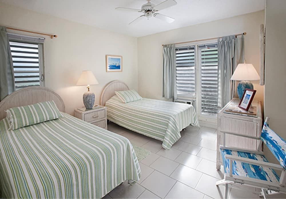 Colony Cove Beach Resort Christiansted Esterno foto