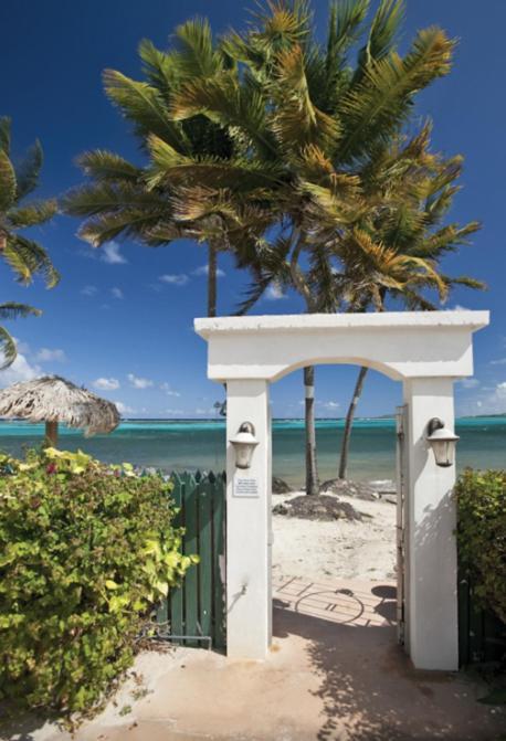 Colony Cove Beach Resort Christiansted Esterno foto